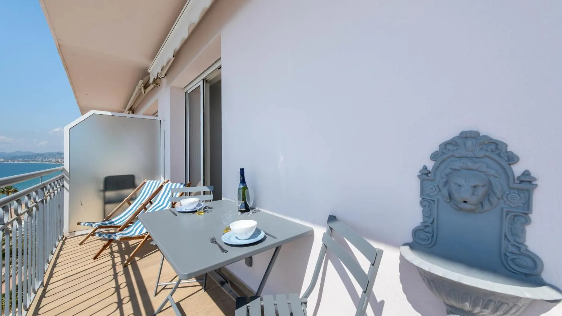 Cannes Sea View & Beach Access